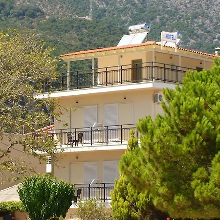 招待所 Poros House *