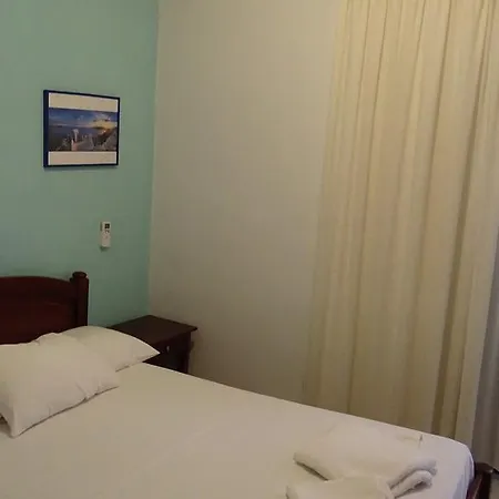 招待所 Poros House *
