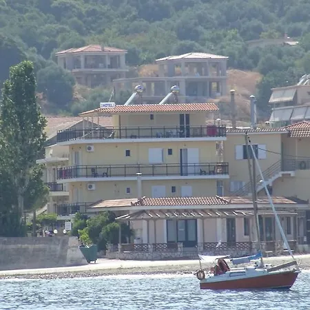 ゲストハウス Poros House